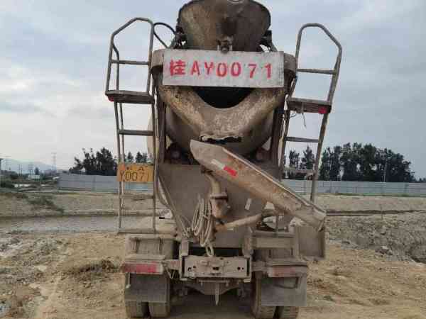 徐工G4805E攪拌車