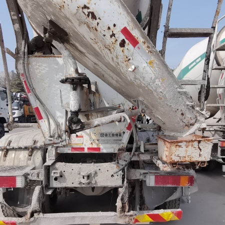 徐工G4805E搅拌车