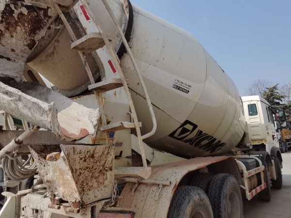 徐工G4806E攪拌車