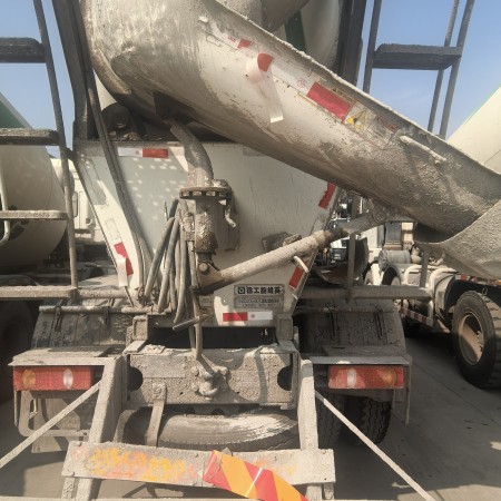 徐工G4806E搅拌车