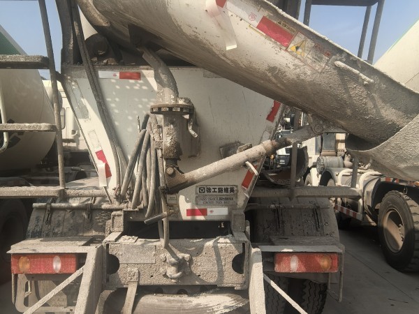 徐工G4806E攪拌車