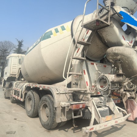 徐工G4806E搅拌车