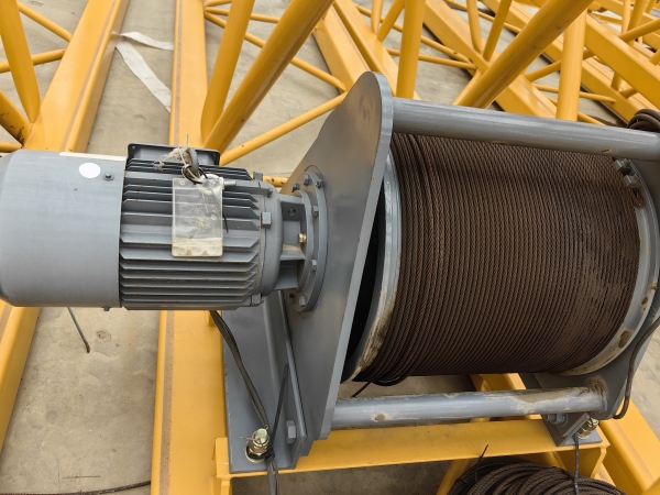 徐工XGT7026-12S1塔式起重機(jī)