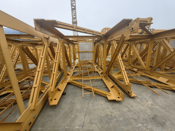 徐工XGT7026-12S1塔式起重機(jī)