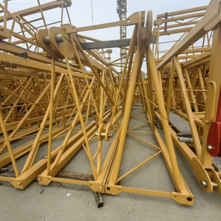 徐工XGT7026-12S1塔式起重机