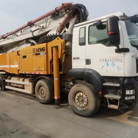 徐工HB62V泵车