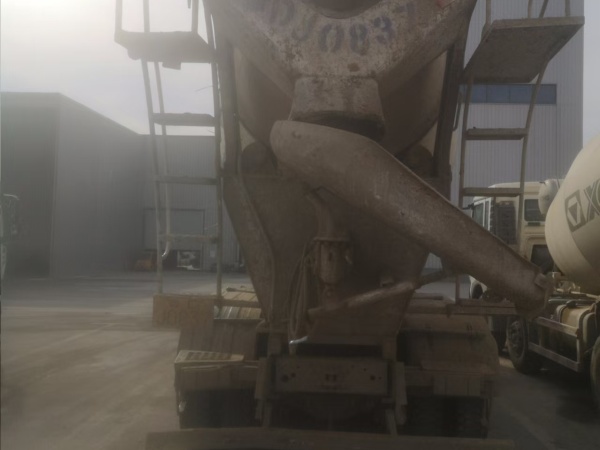 徐工G4140V攪拌車