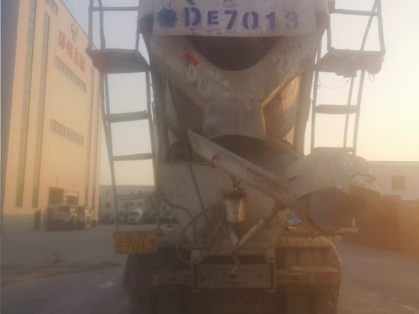 徐工G4140V攪拌車