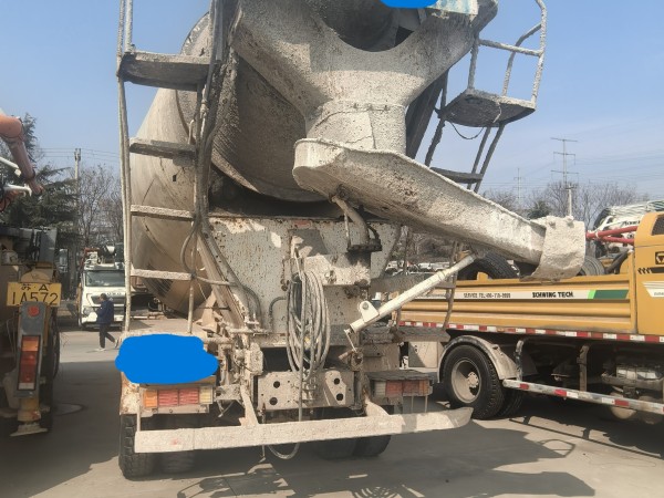 徐工G4804D攪拌車