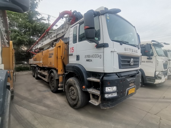 徐工HB58V泵車