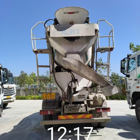 徐工G4804B搅拌车