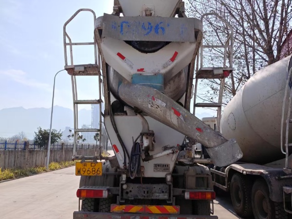 徐工G4804B攪拌車