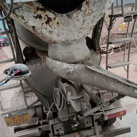 徐工G4804B搅拌车