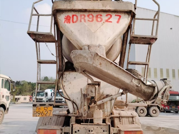 徐工G4804B攪拌車