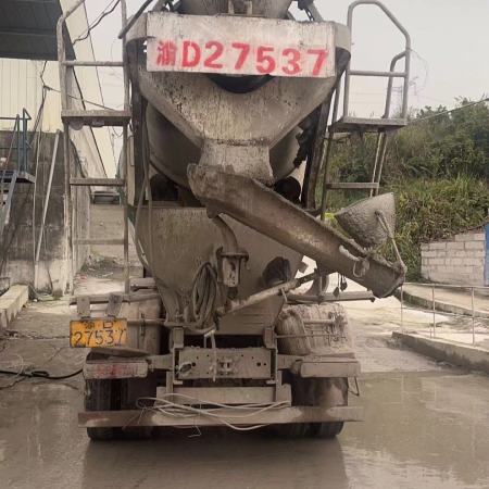 徐工G4804B搅拌车