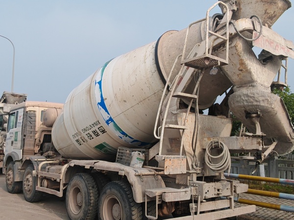 徐工G4804B攪拌車