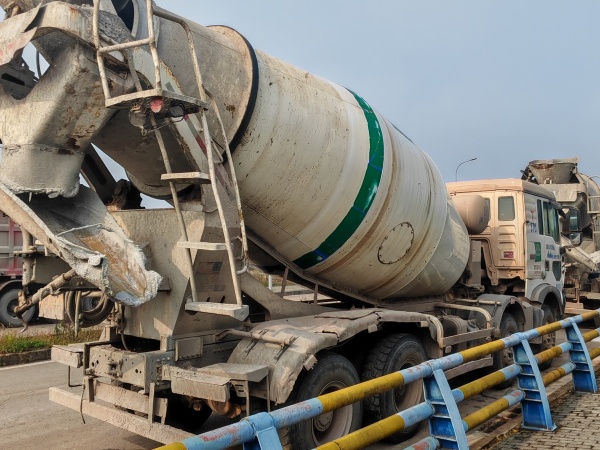 徐工G4804B攪拌車