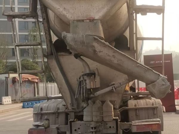 徐工G4804B攪拌車