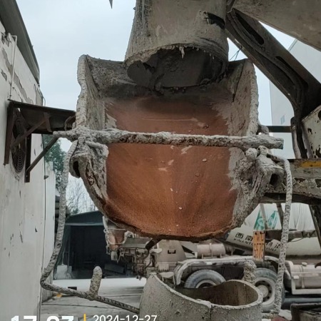 徐工G4804B搅拌车