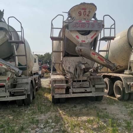 徐工G4802D搅拌车