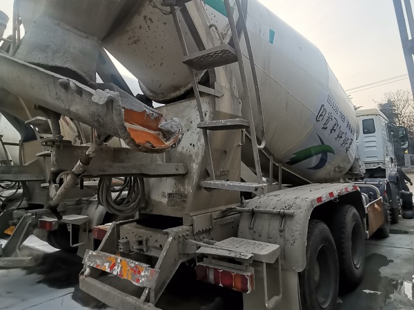 徐工G4804B攪拌車