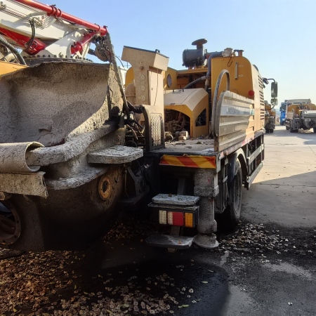 徐工HBC10022V混凝土车载泵