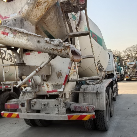 徐工G4805D搅拌车