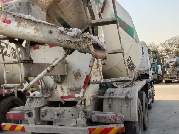 徐工G4805D攪拌車