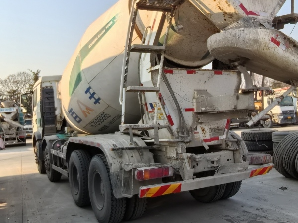 徐工G4805D攪拌車