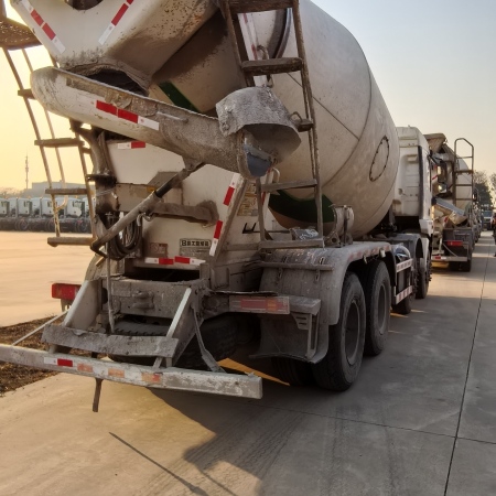 徐工G4805E搅拌车