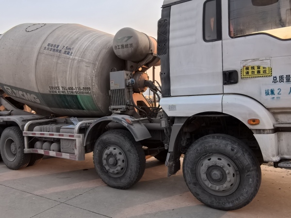 徐工G4805E攪拌車