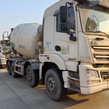 徐工G4805E搅拌车