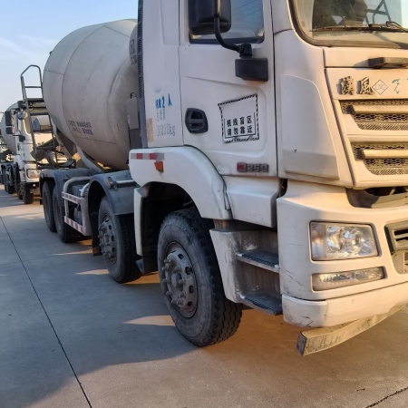 徐工G4805E搅拌车