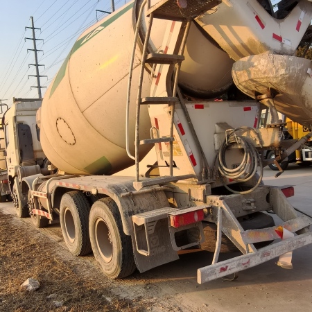 徐工G4805E搅拌车