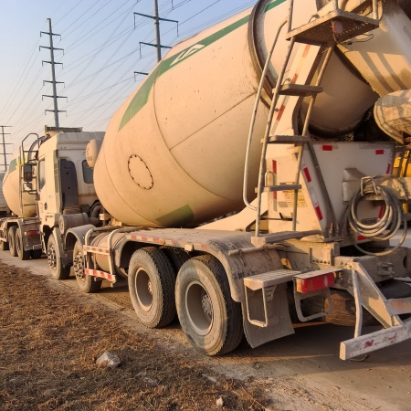 徐工G4805E搅拌车