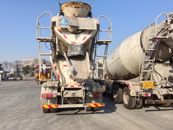 徐工G4805D攪拌車