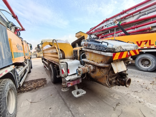 徐工HBC10018V混凝土車載泵