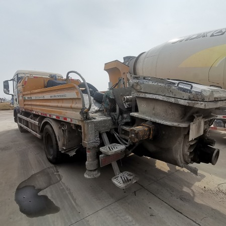 徐工HBC10018V混凝土车载泵