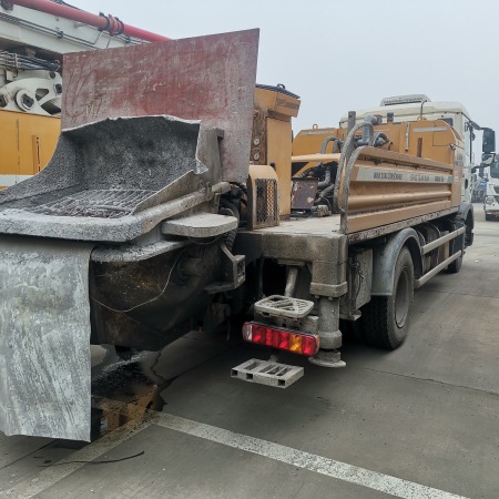 徐工HBC10020K混凝土车载泵