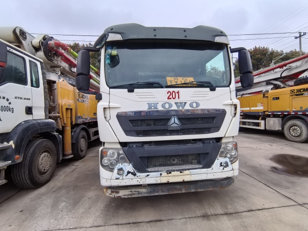 徐工HBC10020K混凝土車(chē)載泵