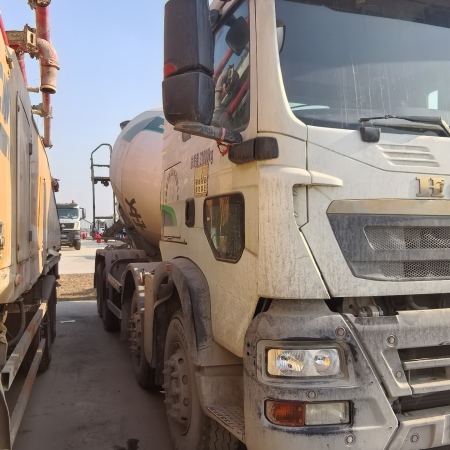 徐工G4805E搅拌车