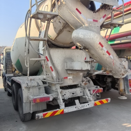 徐工G4805E搅拌车