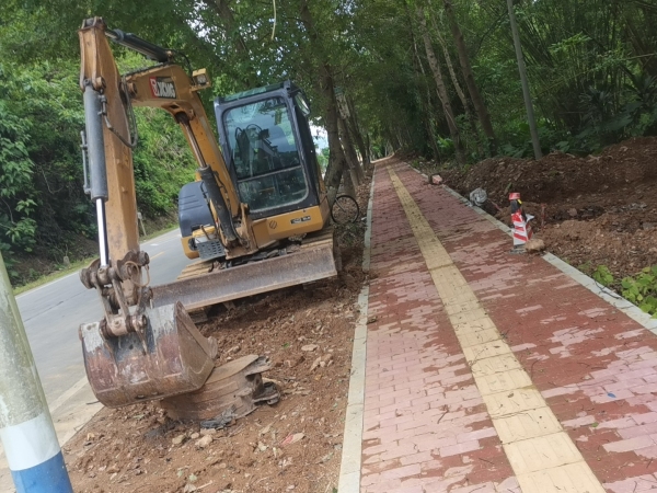 徐工XE60D履带式挖掘机