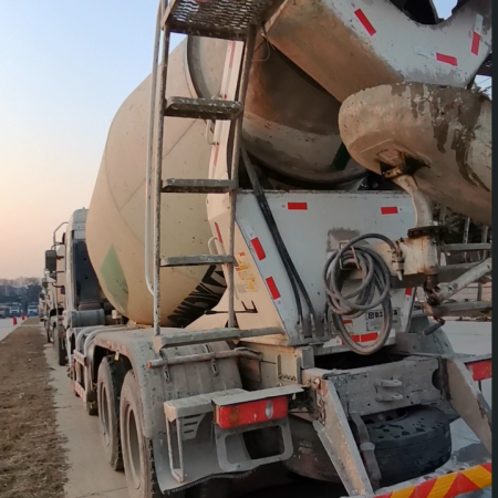 徐工G4805E搅拌车