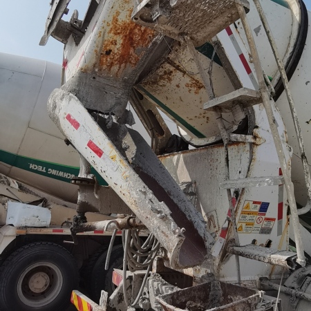 徐工G4806E搅拌车