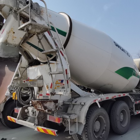 徐工G4806E搅拌车