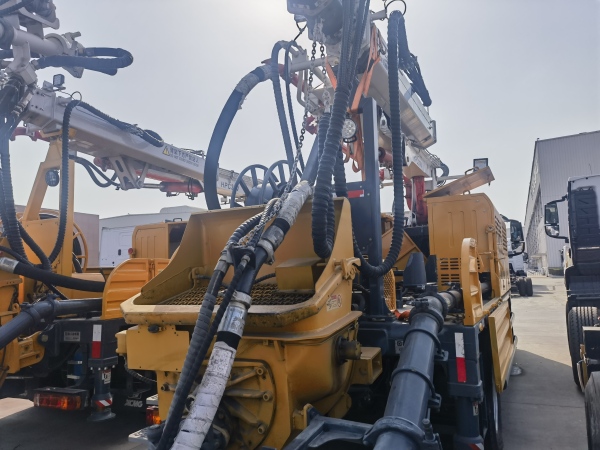 徐工HPC30V噴漿車