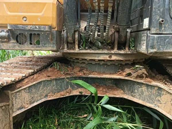 徐工XE155GA履带式挖掘机