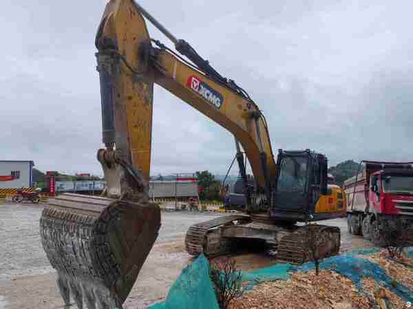 徐工XE335GK履帶式挖掘機