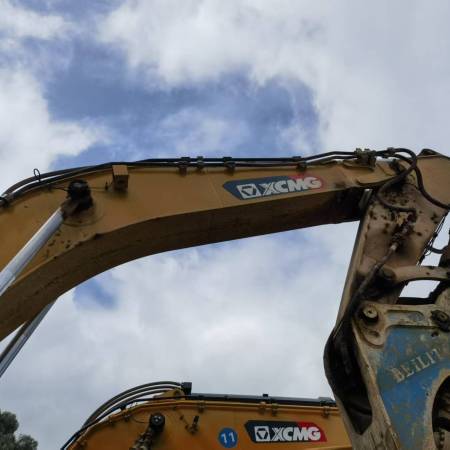 徐工XE500DK履带式挖掘机